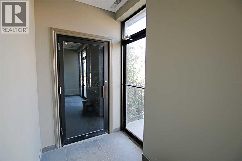 9714 Main Street Property Photo 7