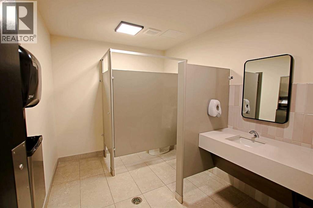9714 Main Street Property Photo 33