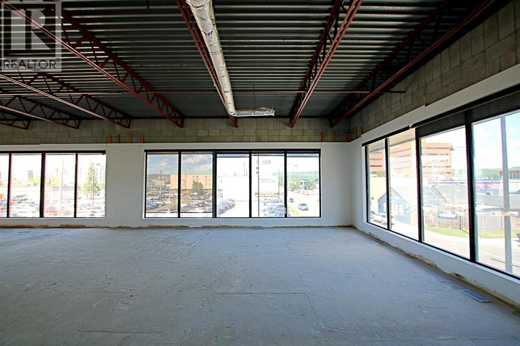 9714 Main Street Property Photo 14