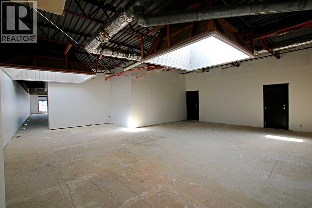9714 Main Street Property Photo 38