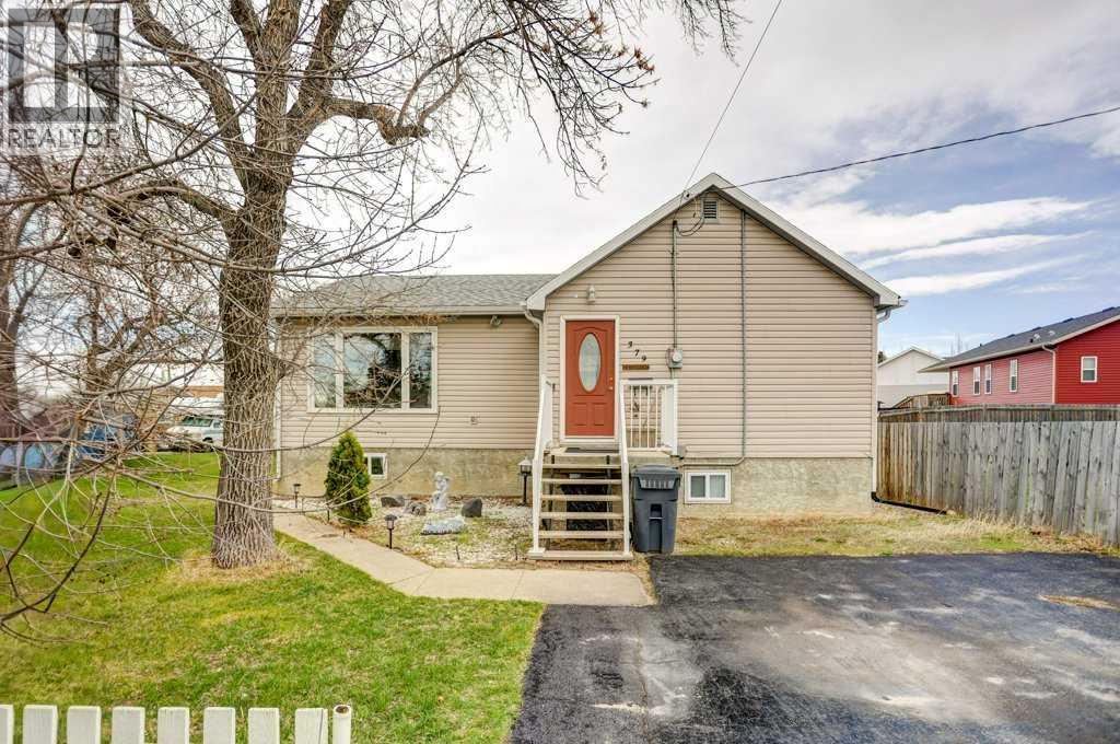 379n 300 E Property Photo 1