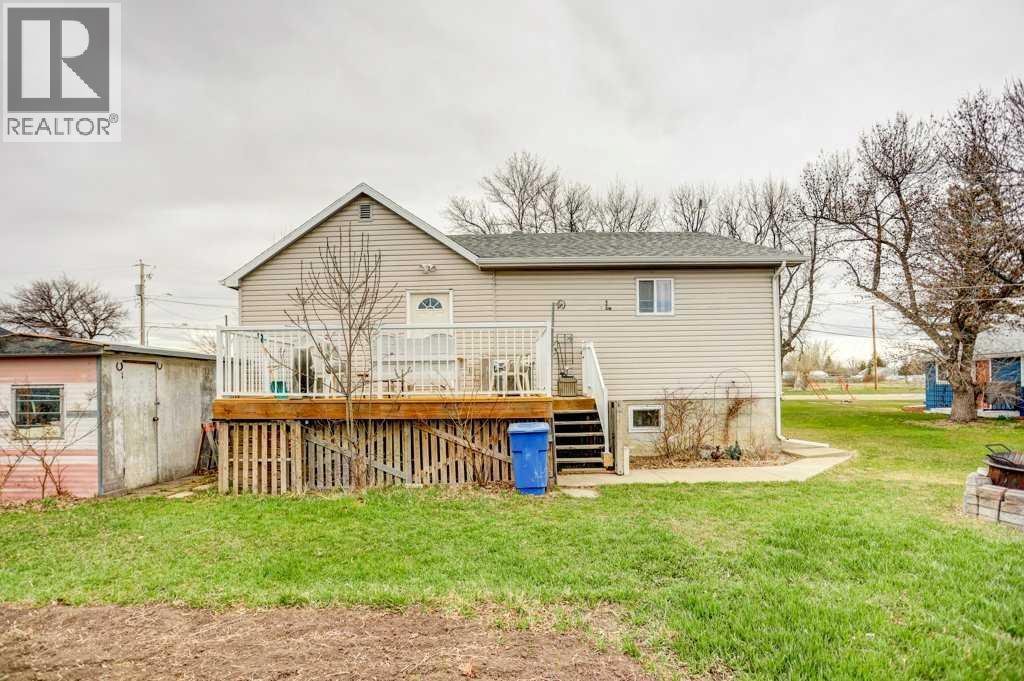 379n 300 E Property Photo 3