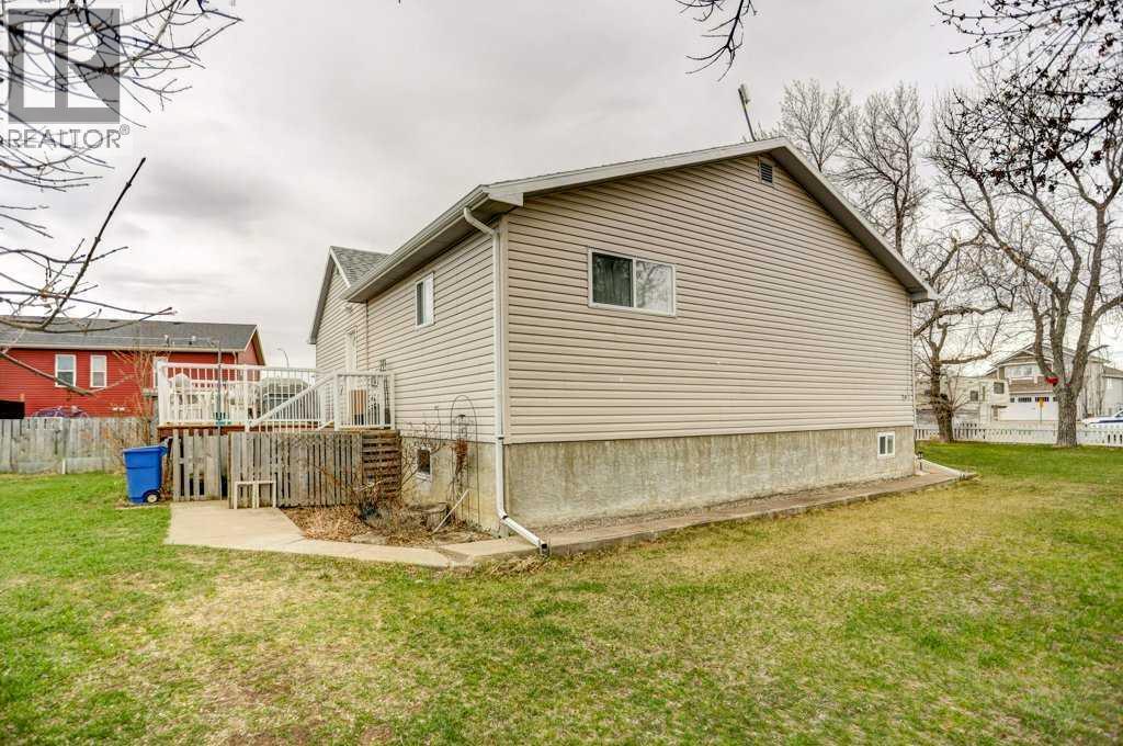 379n 300 E Property Photo 4