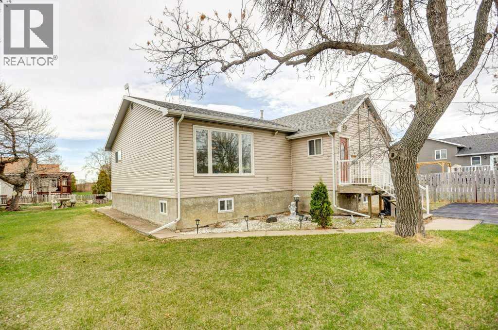 379n 300 E Property Photo 5