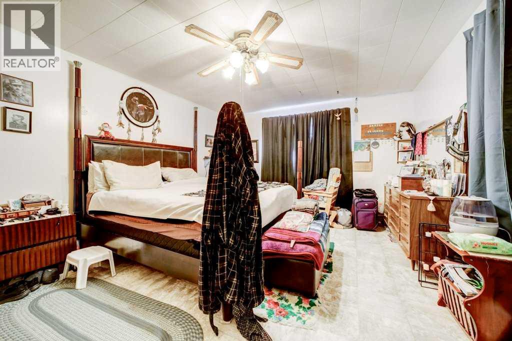 379n 300 E Property Photo 19