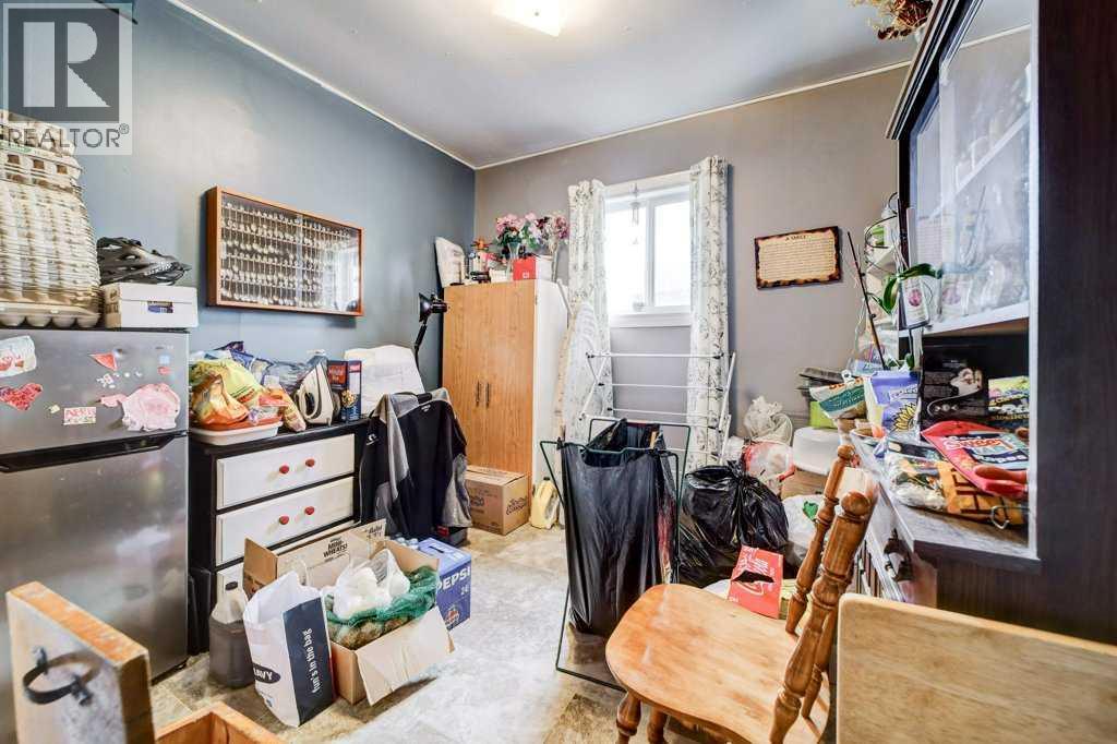 379n 300 E Property Photo 24