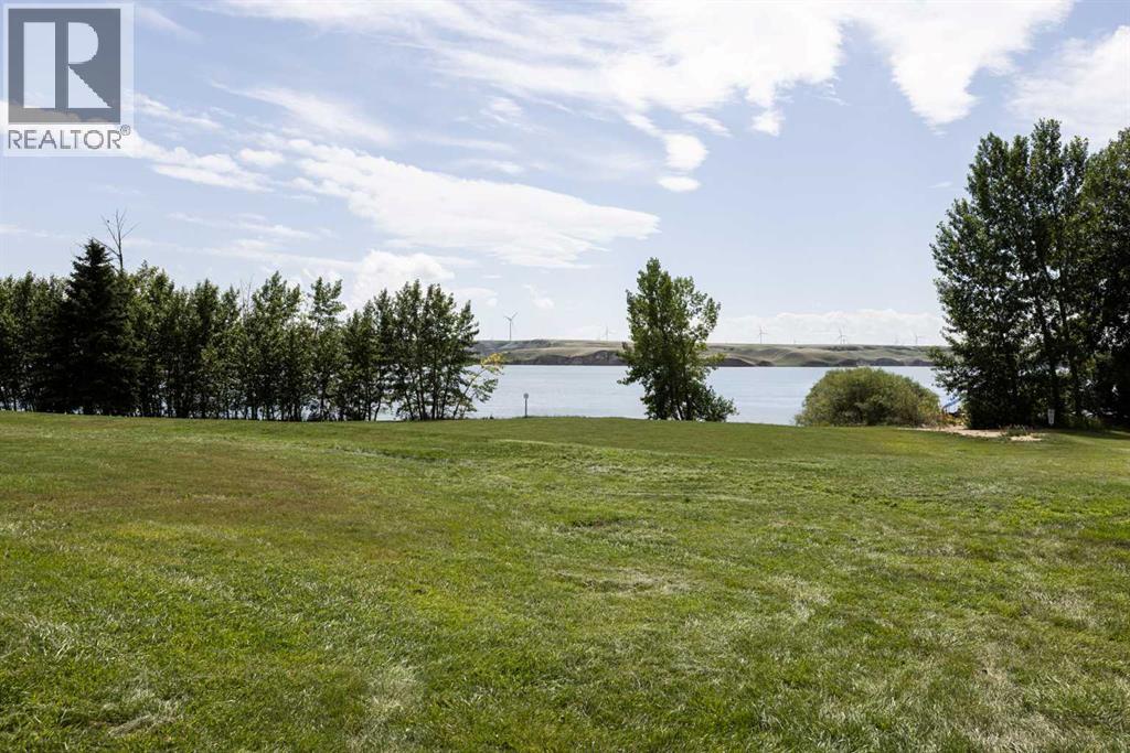 645 Lakeside Drive Property Photo 7