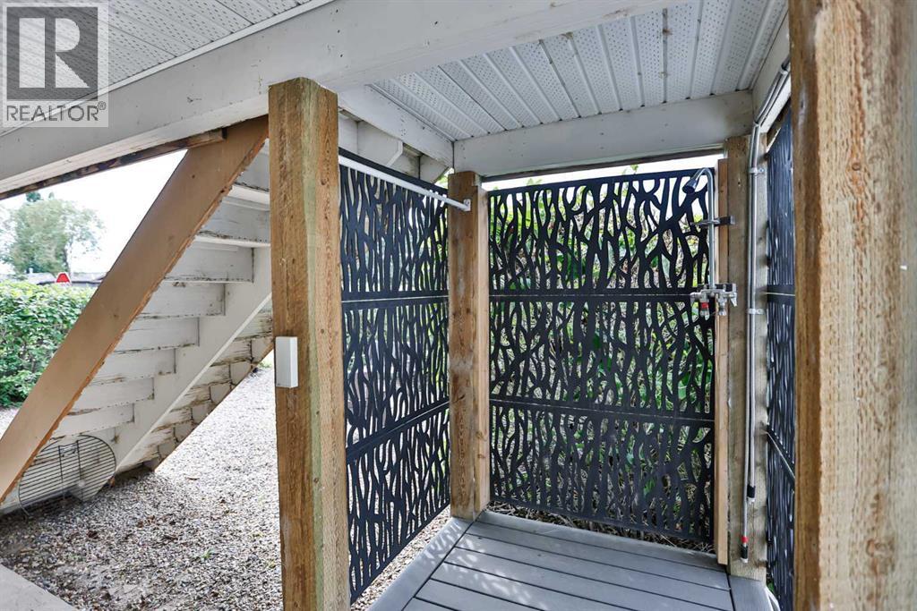 645 Lakeside Drive Property Photo 18