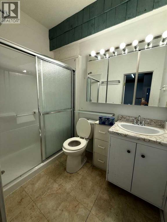 223 6 Street Property Photo 9