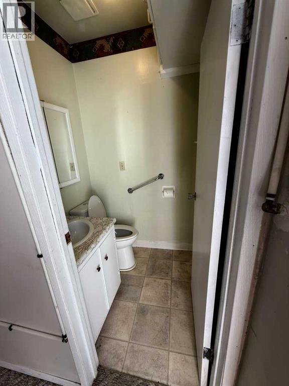 223 6 Street Property Photo 13