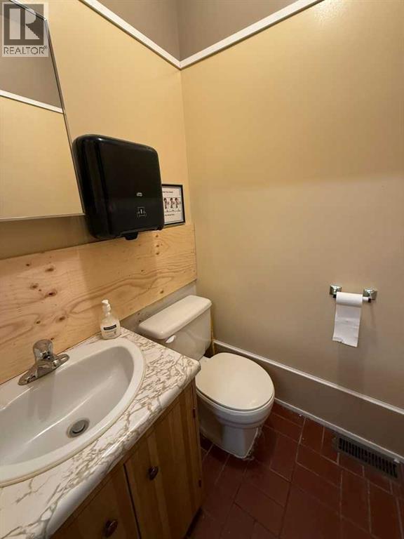 223 6 Street Property Photo 25