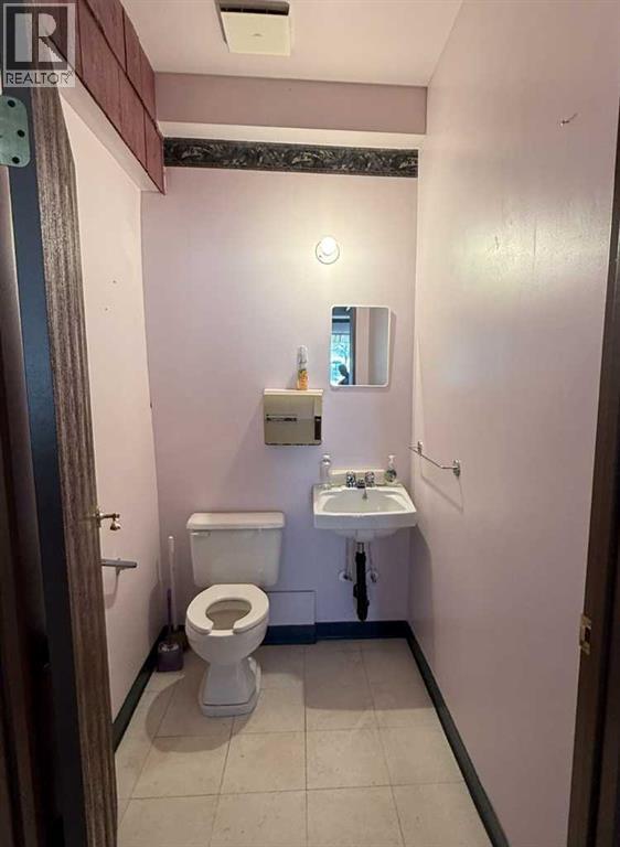 223 6 Street Property Photo 7