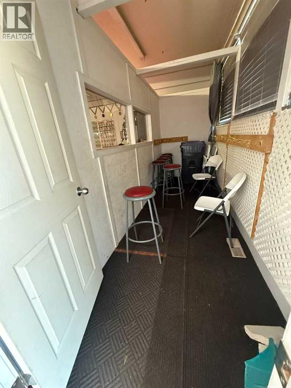 223 6 Street Property Photo 26