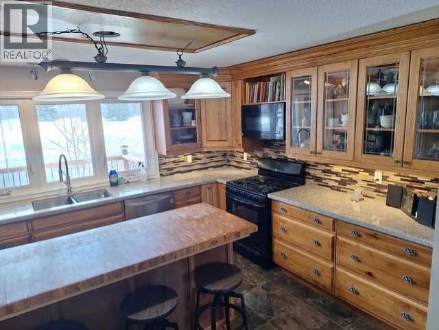 221007 Twp 851a Property Photo 10