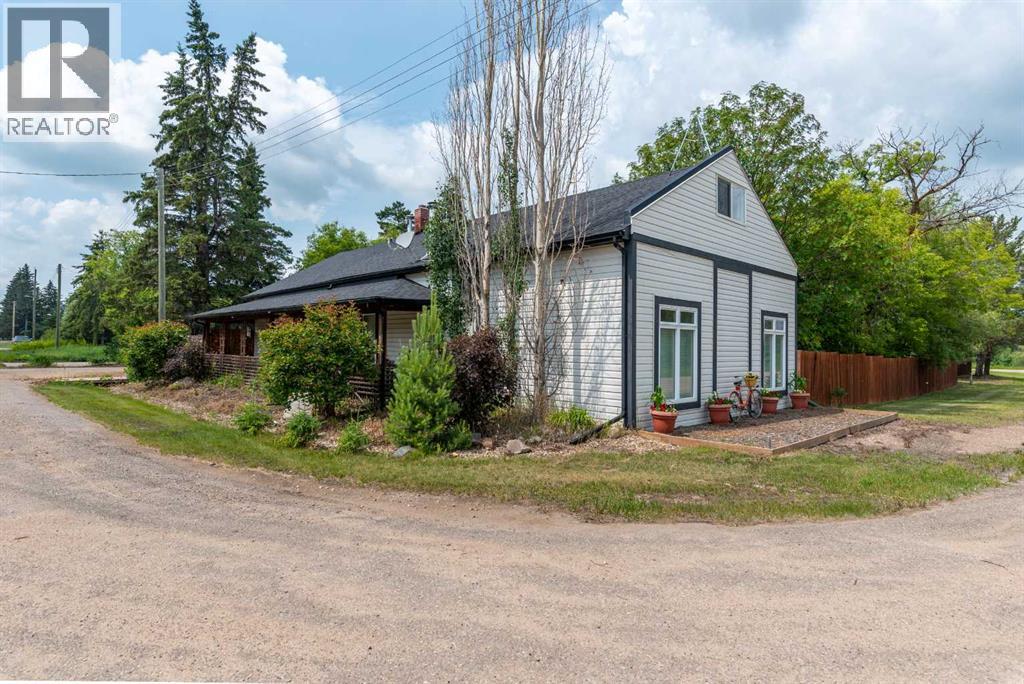 5010 50 Avenue Property Photo 1