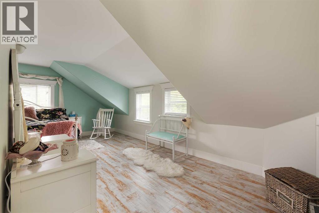 5010 50 Avenue Property Photo 17