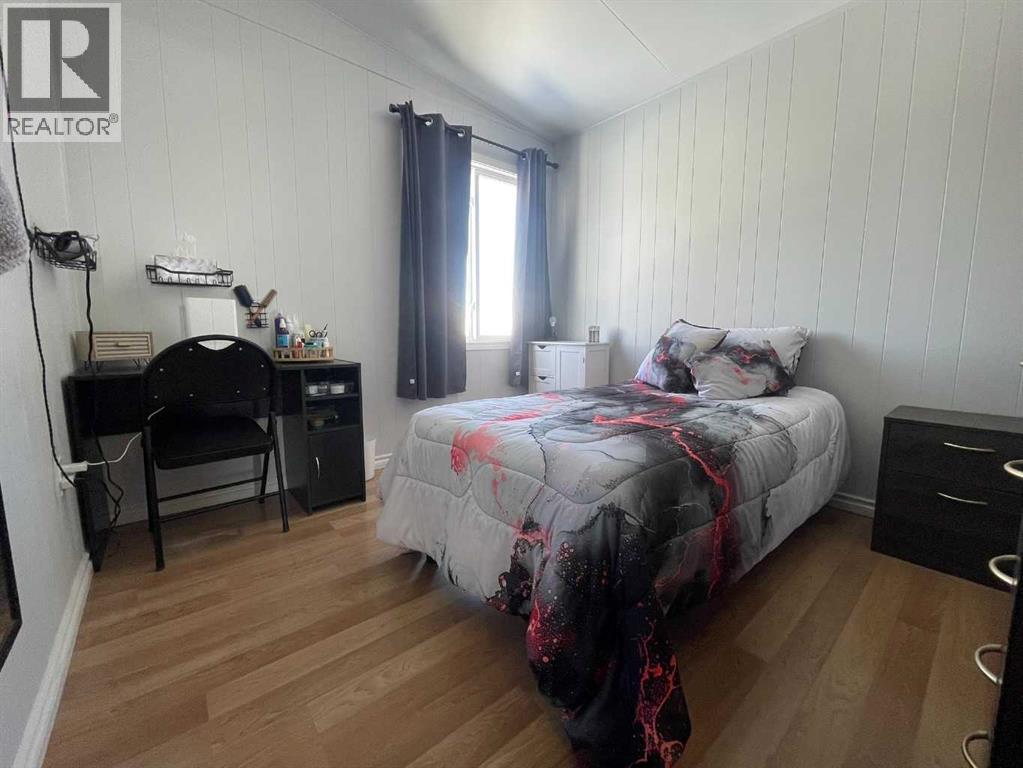 5308 57 Street Property Photo 15