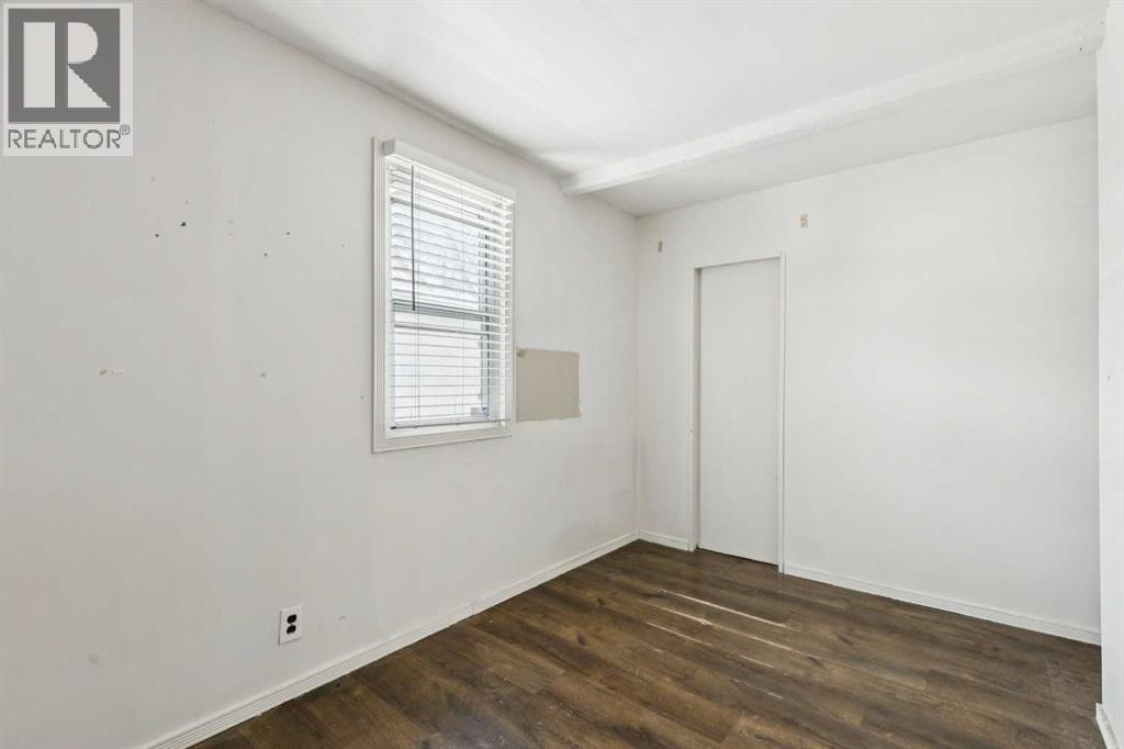 8312 47 Avenue Nw Property Photo 8
