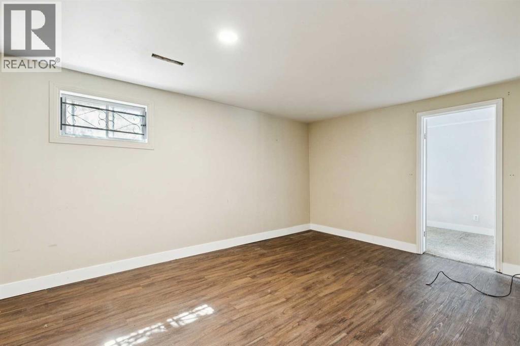 8312 47 Avenue Nw Property Photo 10