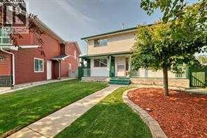 420 Whitehorn Place Ne Property Photo 3