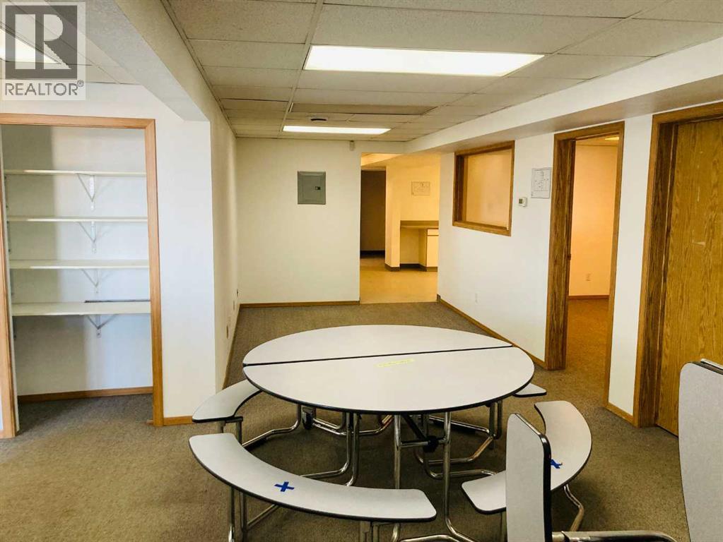 5292/96 48 Avenue Property Photo 3