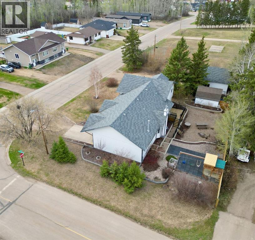 4501 52 Street Property Photo 8