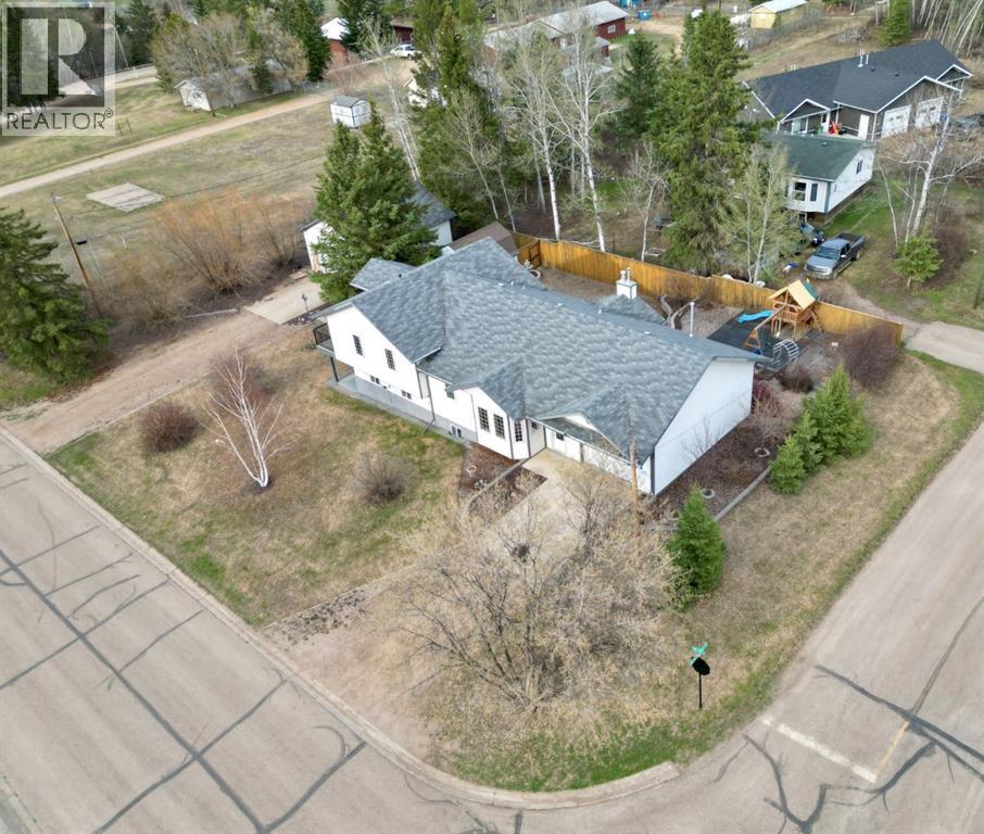 4501 52 Street Property Photo 9