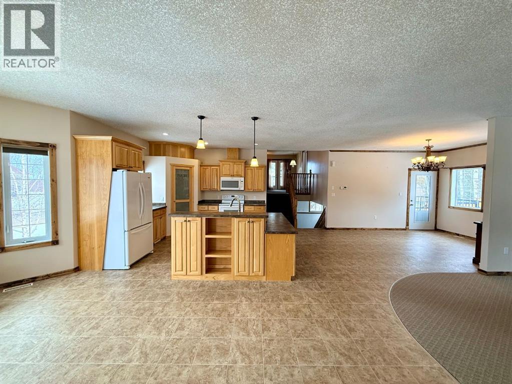 4501 52 Street Property Photo 13