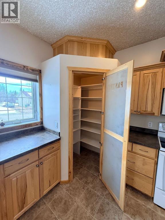 4501 52 Street Property Photo 16
