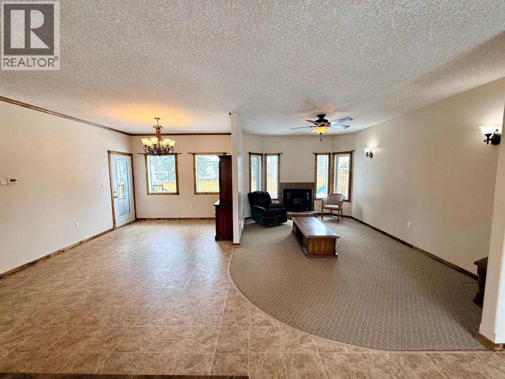 4501 52 Street Property Photo 20