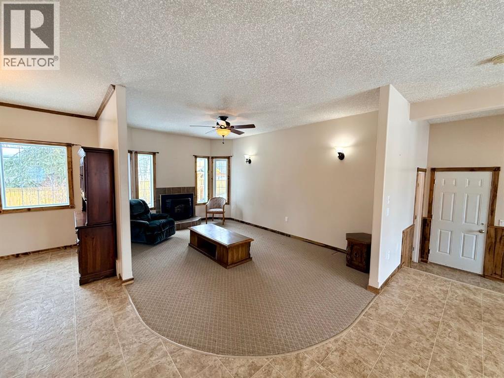 4501 52 Street Property Photo 21