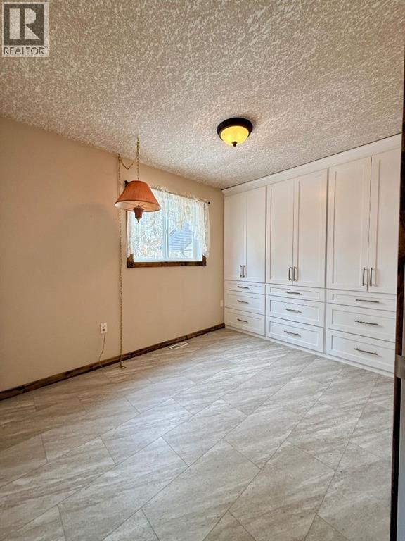 4501 52 Street Property Photo 30
