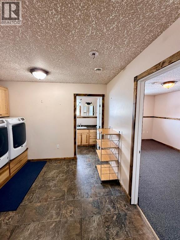 4501 52 Street Property Photo 36