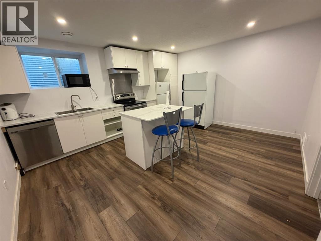 251 Bayview Street Sw Property Photo 2