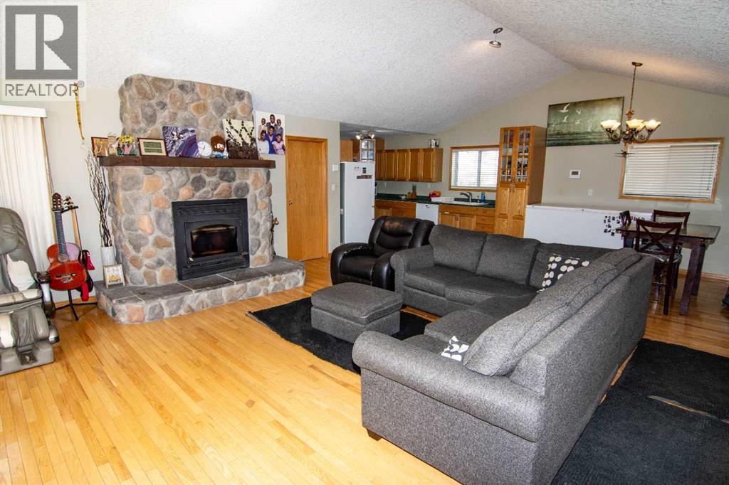 225004 222 Twp Rd Property Photo 6