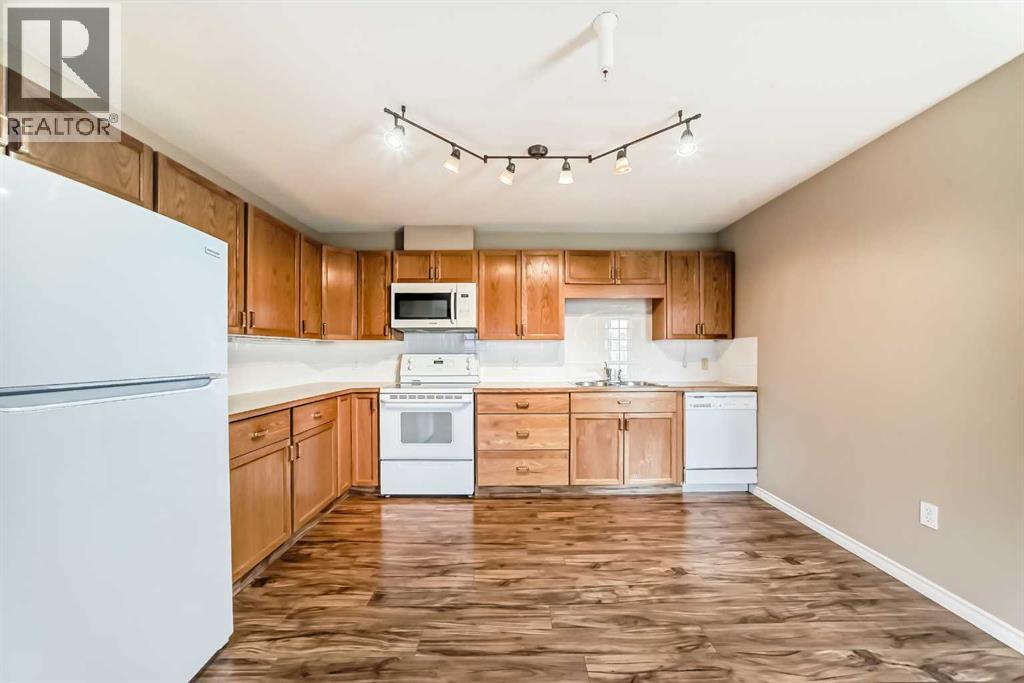 305 1 Avenue Northwest Property Photo 6
