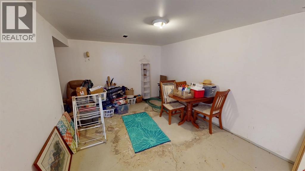 305 2 Avenue Property Photo 15