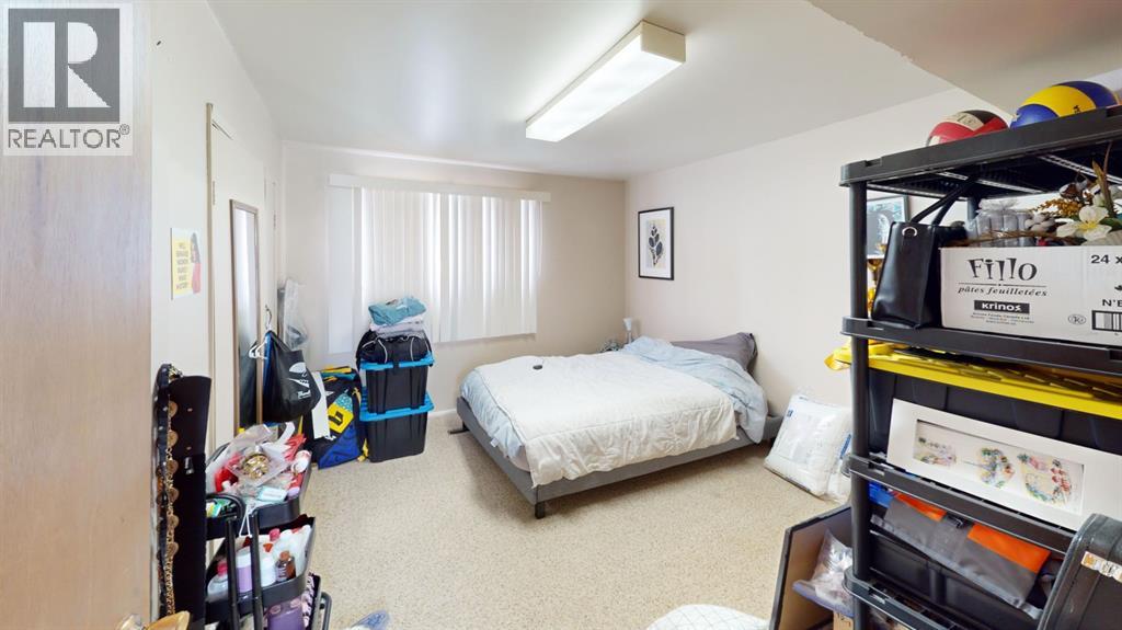 305 2 Avenue Property Photo 24