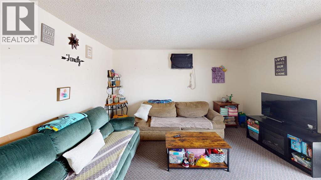 305 2 Avenue Property Photo 29