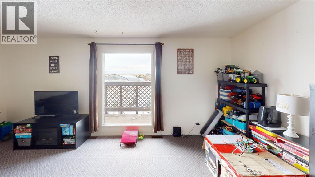 305 2 Avenue Property Photo 30