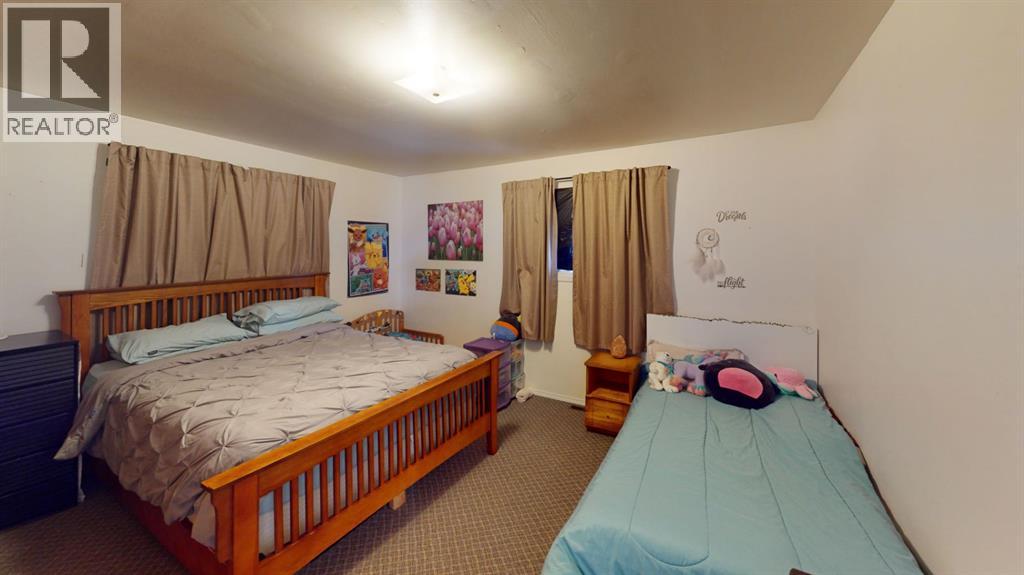 305 2 Avenue Property Photo 34