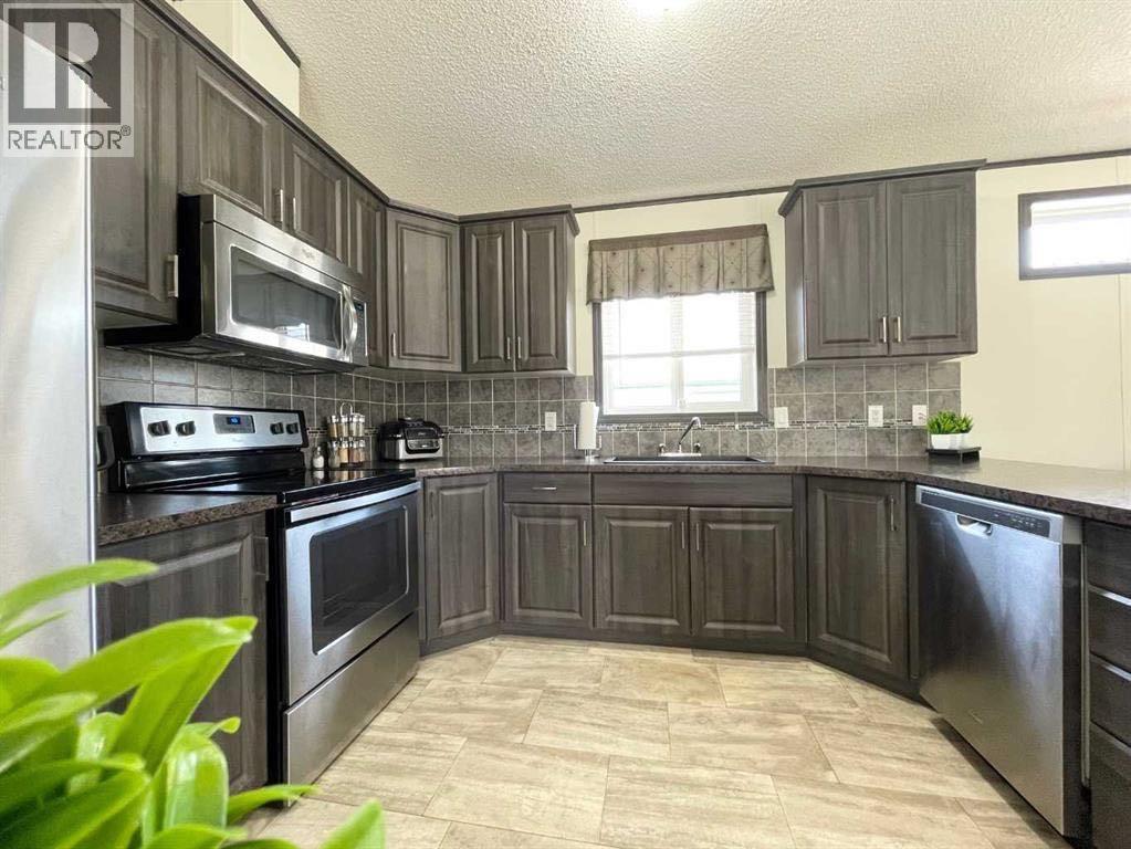 145 Caouette Crest Property Photo 10