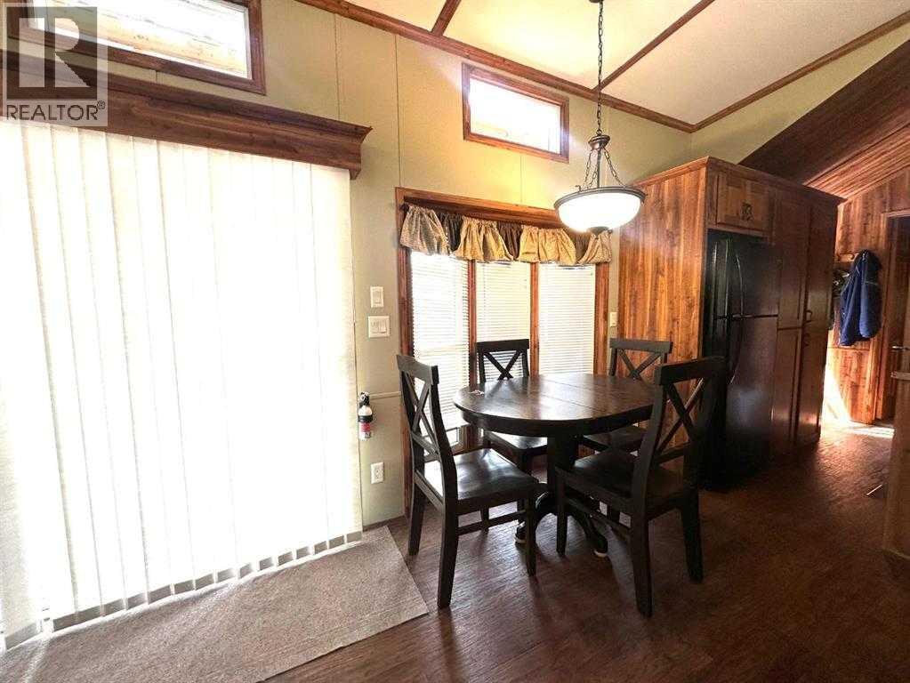 1221 Oak Avenue Property Photo 5