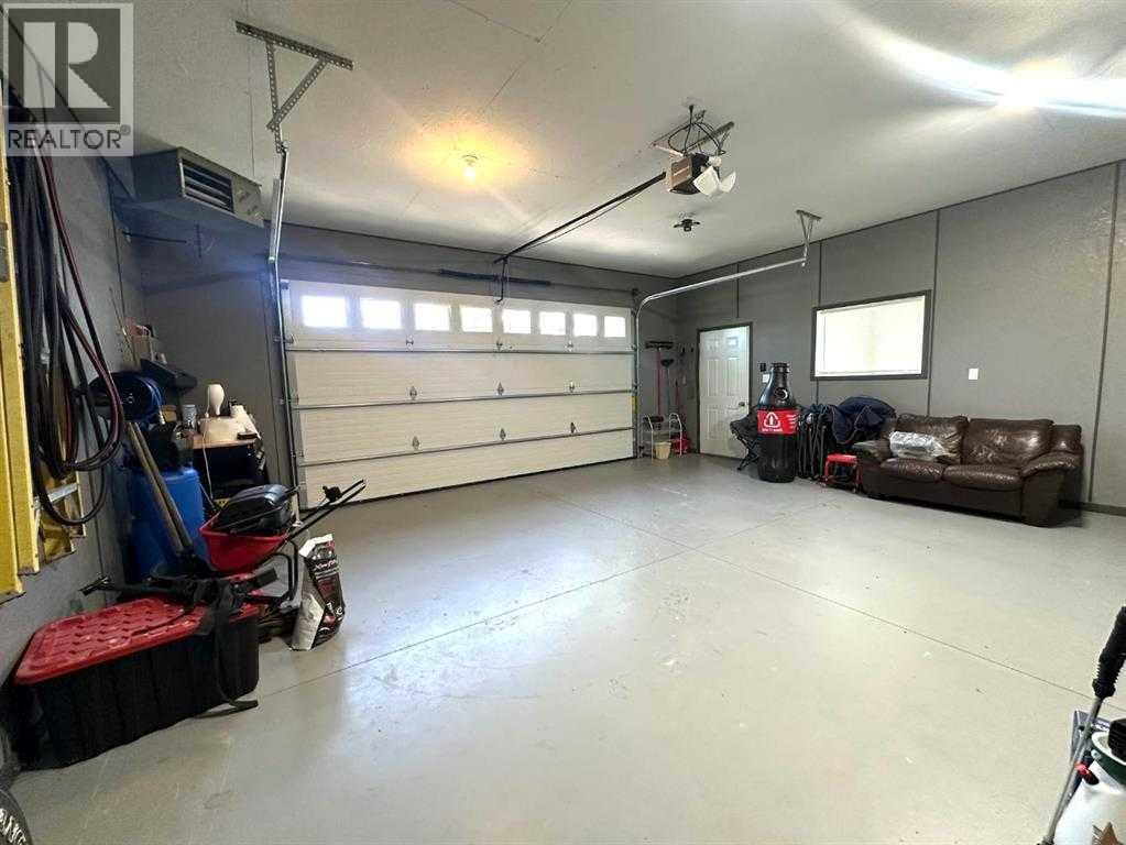 1221 Oak Avenue Property Photo 11