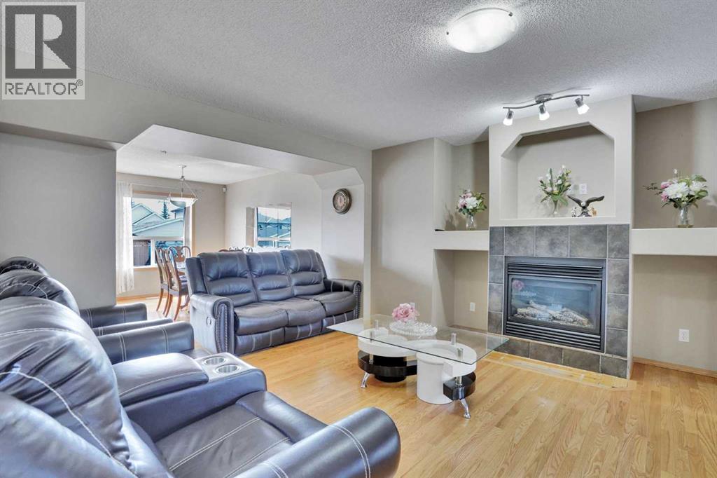 75 Taralea Crescent Ne Property Photo 6