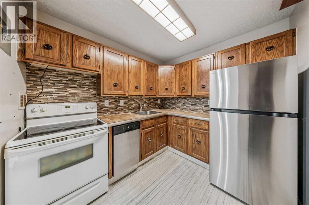 315 Southampton Drive Southwest Property Photo 10