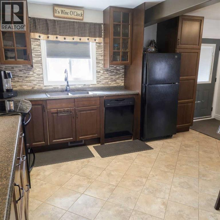 5015 8 Avenue Property Photo 10
