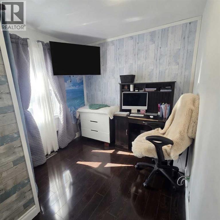 5015 8 Avenue Property Photo 22