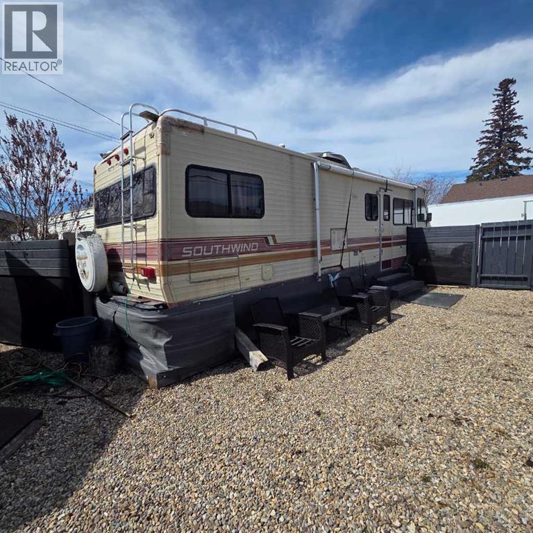 5015 8 Avenue Property Photo 44