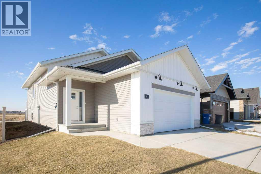 4 Emmett Crescent Property Photo 2